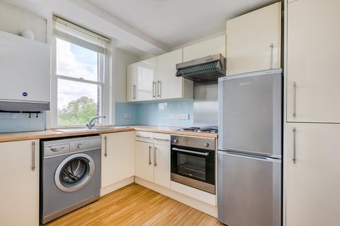 1 bedroom flat for sale, Clapham Common South Side, Clapham South, London