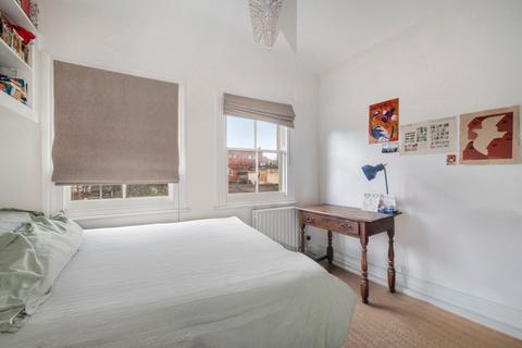 4 bedroom maisonette for sale, Lancaster Road, London