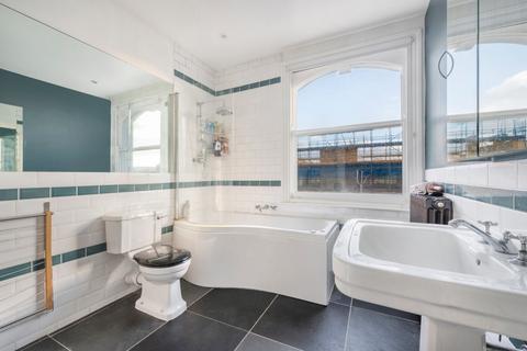 4 bedroom maisonette for sale, Lancaster Road, London