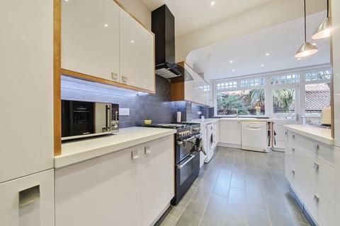 4 bedroom semi-detached house for sale, Bostall Hill, London SE2