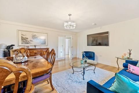 1 Merrin Hill, South Croydon, CR2 0SD