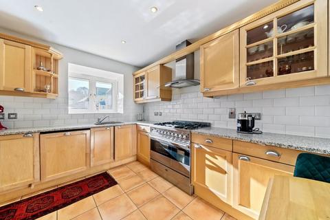 1 Merrin Hill, South Croydon, CR2 0SD
