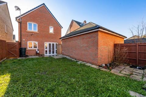 3 bedroom detached house for sale, Century Lane, Slough, SL2