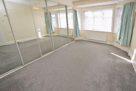 3 Egham Avenue, Exeter, EX2 4RQ
