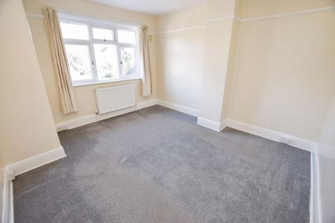 3 Egham Avenue, Exeter, EX2 4RQ