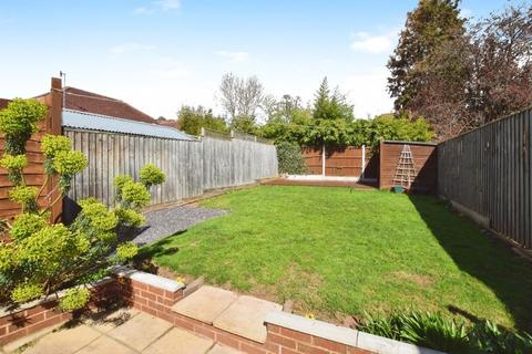 3 Egham Avenue, Exeter, EX2 4RQ