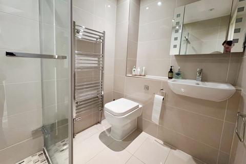 2 bedroom flat for sale, Watford Way, London