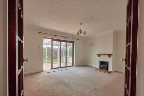 4 bedroom bungalow to rent, Shillingford Abbot, Exeter