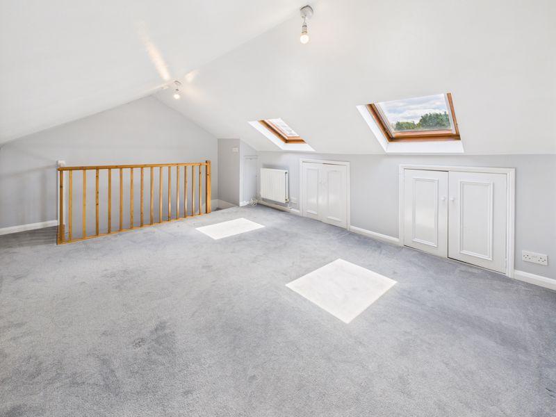 Loft room b