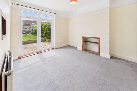 32 William Road, Caterham, CR3 5NN
