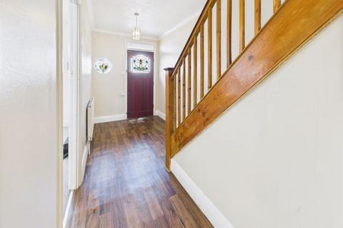 32 William Road, Caterham, CR3 5NN