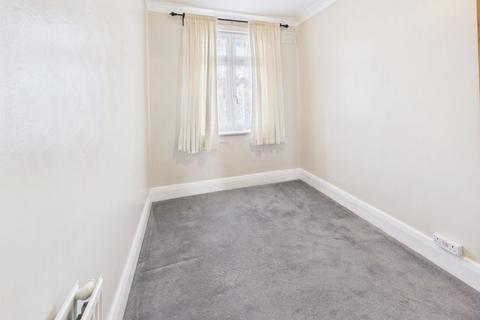32 William Road, Caterham, CR3 5NN