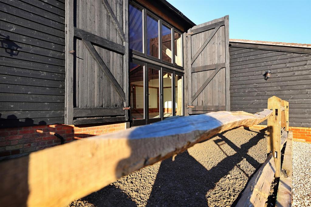 Lower Dux Fm-Williams Barn-Jan25-0353.jpg