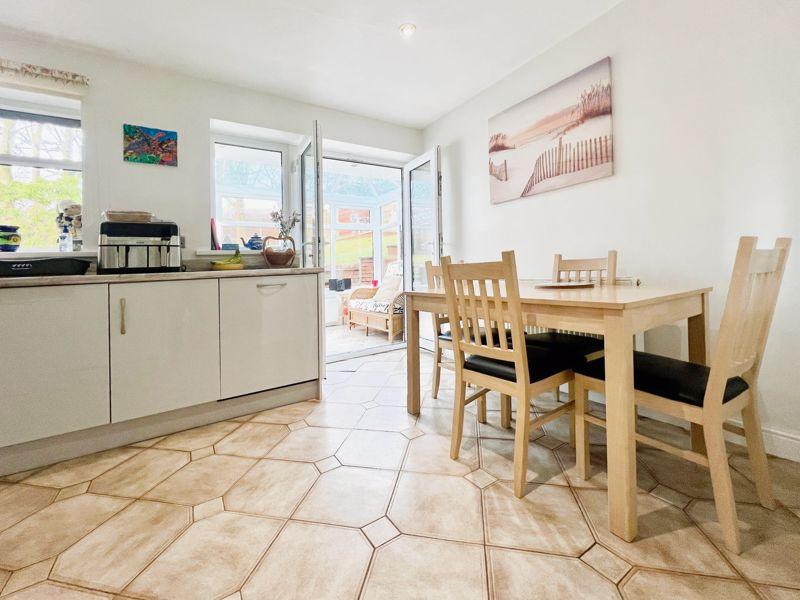 Kitchen diner