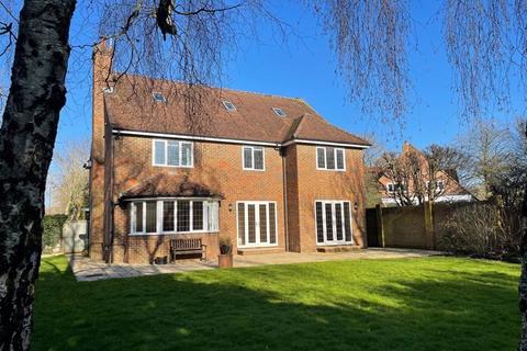 7 bedroom detached house for sale, Central Princes Risborough