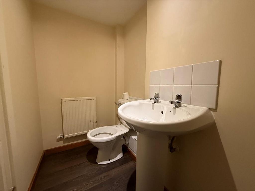 Cellar WC.jpg