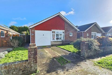 2 bedroom detached bungalow for sale, Leamington Crescent, Lee-On-The-Solent, PO13