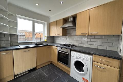 2 bedroom end of terrace house for sale, Fenwick Road, Dunstable