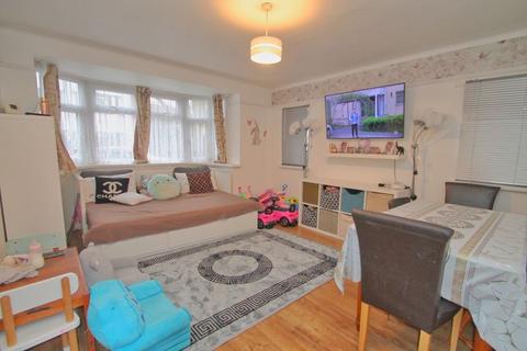 3 bedroom apartment for sale, Danes Gate, Harrow