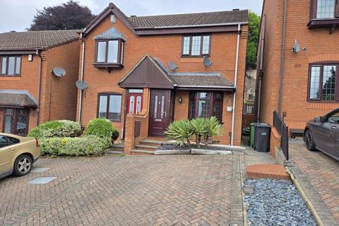 4 Gideons Close, Dudley, DY3 2HY