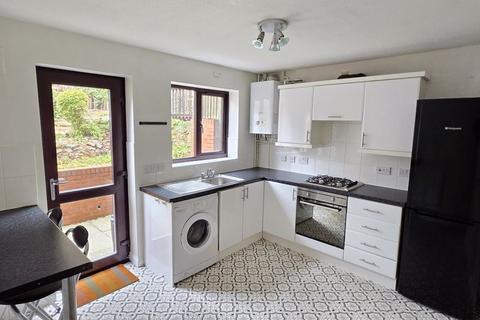 4 Gideons Close, Dudley, DY3 2HY