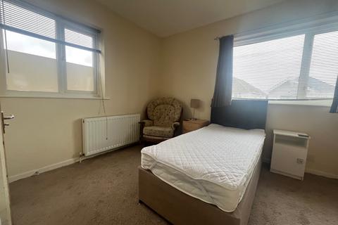 1 bedroom in a house share to rent, Ashmore Avenue, Hammworthy, BH15