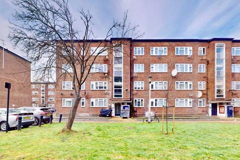 Beech Avenue, London, W3
