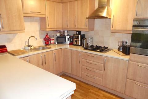 3 bedroom terraced house for sale, The Link, Oldham OL2