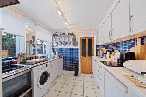 10 Kings Road, Sutton, SM2 6DG
