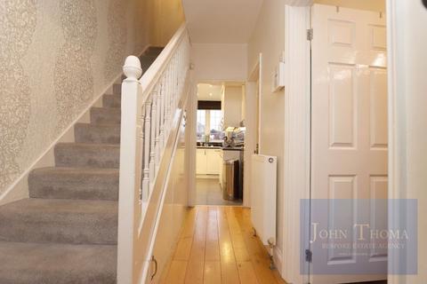 106 Valence Wood Road, Dagenham, RM8 3AJ