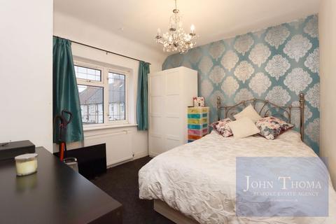 106 Valence Wood Road, Dagenham, RM8 3AJ