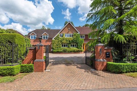 5 bedroom detached house for sale, Worcester Road, Hackmans Gate DY9