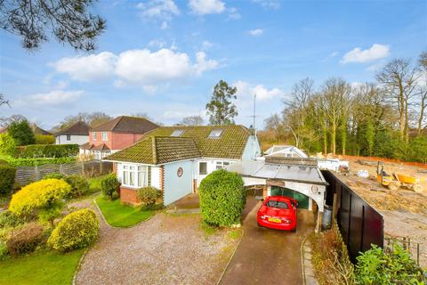 2 bedroom chalet for sale, Weatherhill Road, Smallfield, Surrey