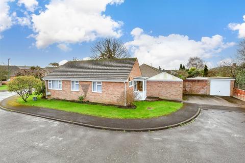 2 bedroom detached bungalow for sale, Longmeadow Gardens, Birdham, Chichester, West Sussex