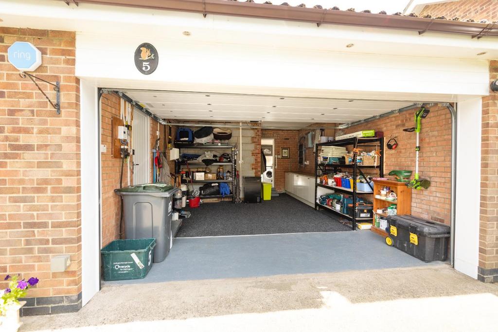 20 Garage2.jpg