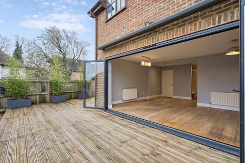 4 bedroom end of terrace house to rent, Old Town Close, Beaconsfield, Buckinghamshire, HP9