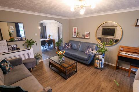 1 Arran Close, Heysham, Morecambe, LA3 2YD