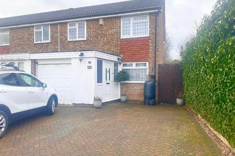 3 bedroom end of terrace house to rent, Chelsfield Road, Orpington, Kent, BR5 4DW