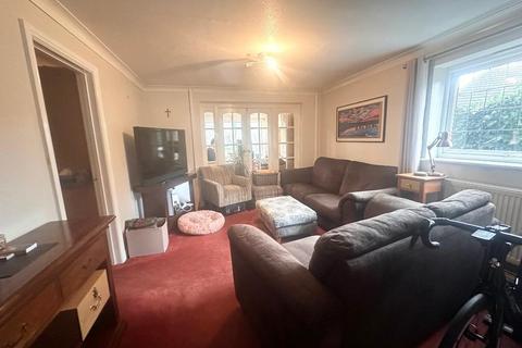 3 bedroom end of terrace house to rent, Chelsfield Road, Orpington, Kent, BR5 4DW