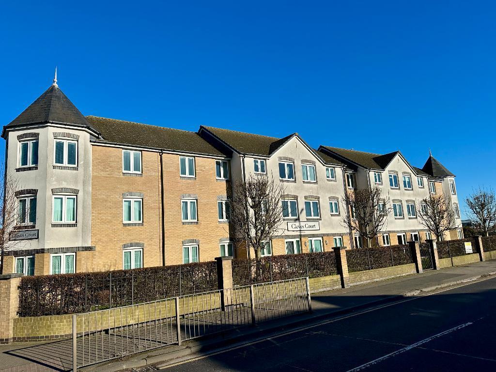 Hadlige Raje 139 London Road, Hadleigh, Essex, SS7... 2 bed flat for sale - £190,000