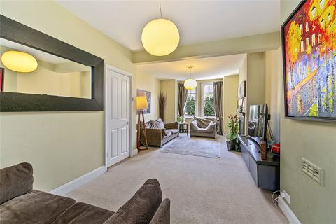 18 Dancer Road, Richmond, TW9 4LA