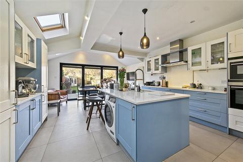 18 Dancer Road, Richmond, TW9 4LA