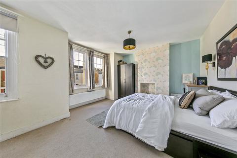 18 Dancer Road, Richmond, TW9 4LA