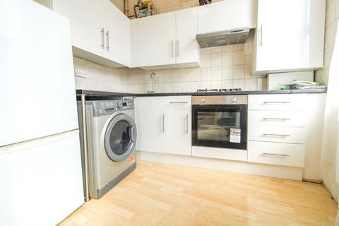 1 bedroom apartment to rent, Lower Addiscombe Road, Croydon, CR0