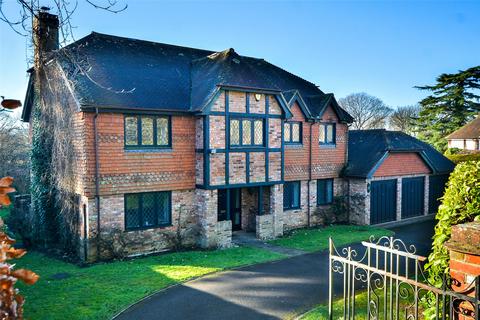 5 bedroom detached house for sale, Tudor Close, Pulborough, W Sussex, RH20