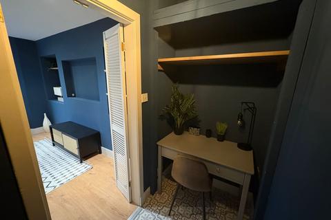 undefined, Irvine Place, Stirling Town, Stirling, FK8