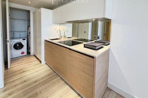 2 bedroom apartment for sale, No 1 Gunwharf Quays, Portsmouth, Hampshire