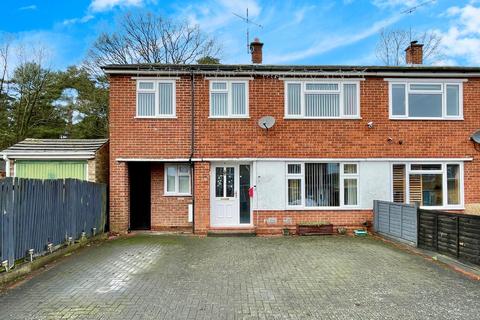 5 bedroom semi-detached house for sale, Henley Close, FARNBOROUGH GU14