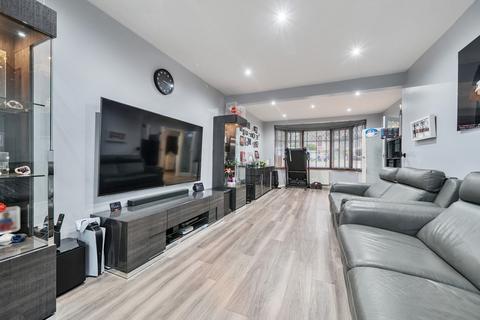 20 Vernon Drive, Stanmore, HA7 2BT
