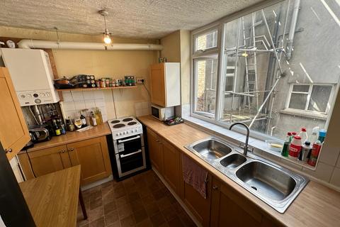 4 bedroom flat to rent, 26 Tyndall's Park Road, Tyndall's Park Road, Bristol BS8